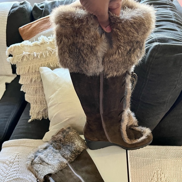 COACH Beige Karita Rabbit Fur & Suede Boots Sz 9, Leather Lined, - Picture 3 of 14